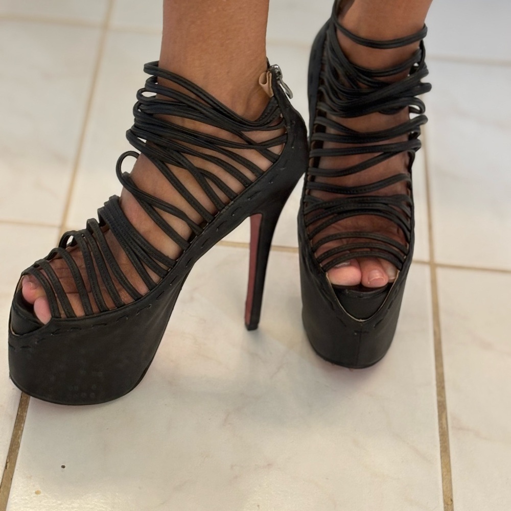 Sexy Black Strappy Women's Heels